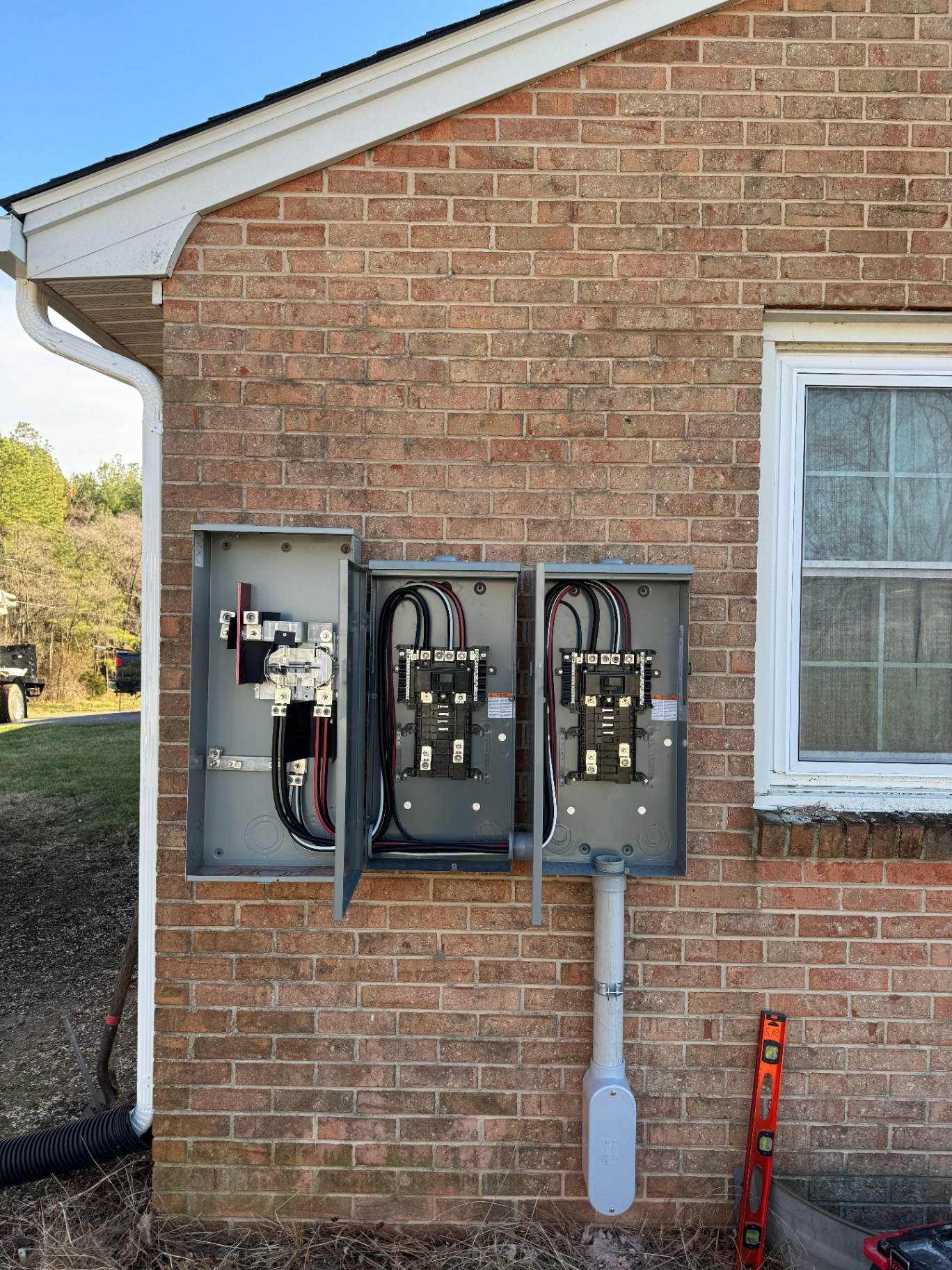 Residential meter base and panel upgrade with new breakers wired in